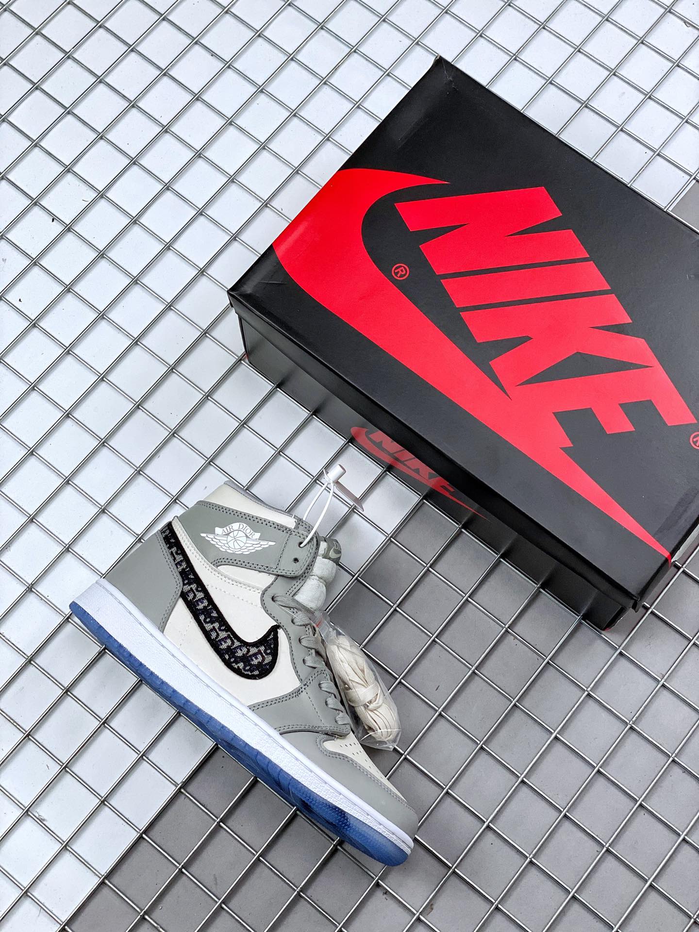 Jordan/Air Jordan [Real Mark] aj1 AJ1 Jordan 1 Generation Joe 1 Low-Group Series Air Jordan 1 Low University Gold Item No.: 553558-611 Joe 1 Low-Group White Red 39-459